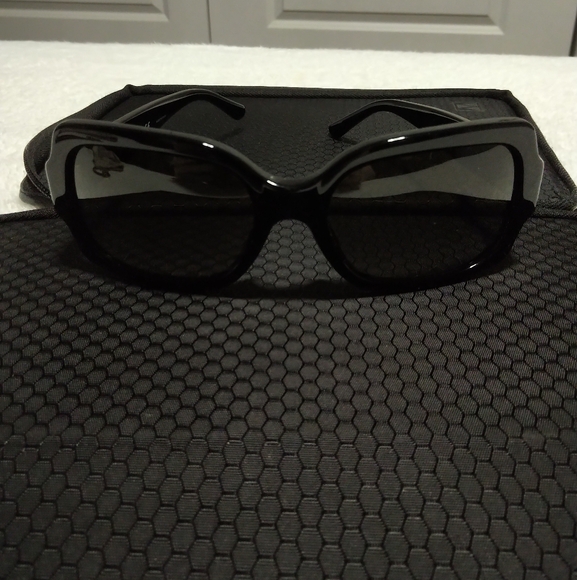Authentic Tory Burch Sunglasses - Picture 1 of 7